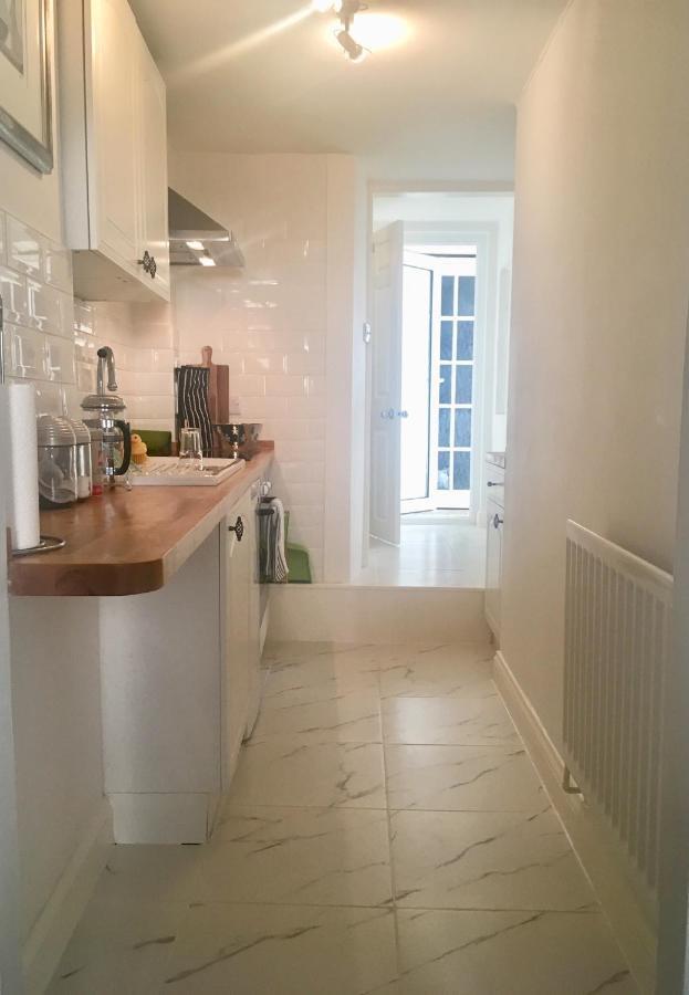 Fabulous Apartment In Historic House In St Aubin ภายนอก รูปภาพ